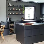 Modern With A Great View, Located Between The Arctic Cathedral And The Cable Car Tromsø