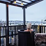 Modern With A Great View, Located Between The Arctic Cathedral And The Cable Car Villa Tromsø