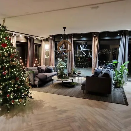 Modern With A Great View, Located Between The Arctic Cathedral And The Cable Car Tromsø