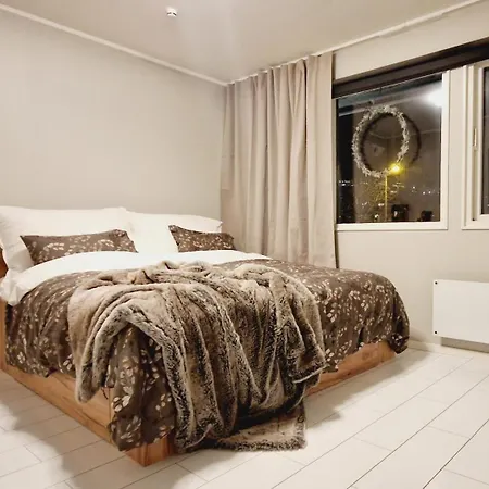 Willa Modern In Tromso, Located Between The Arctic Cathedral And The Cable Car