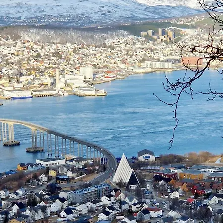 Modern With A Great View, Located Between The Arctic Cathedral And The Cable Car Villa