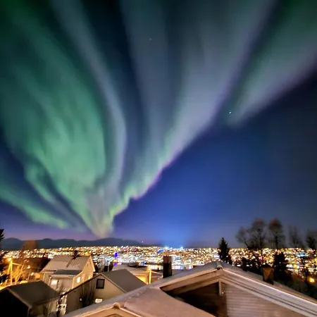 Modern With A Great View, Located Between The Arctic Cathedral And The Cable Car Tromsø